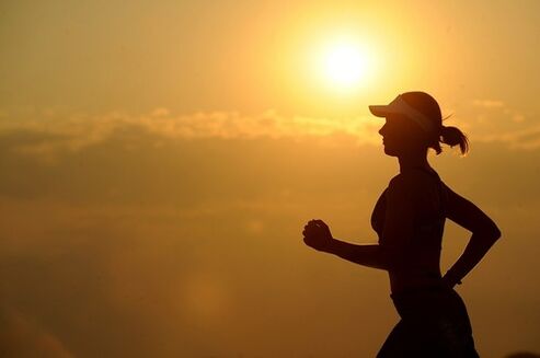 You can run to lose weight not only in the morning, but also in the evening. 